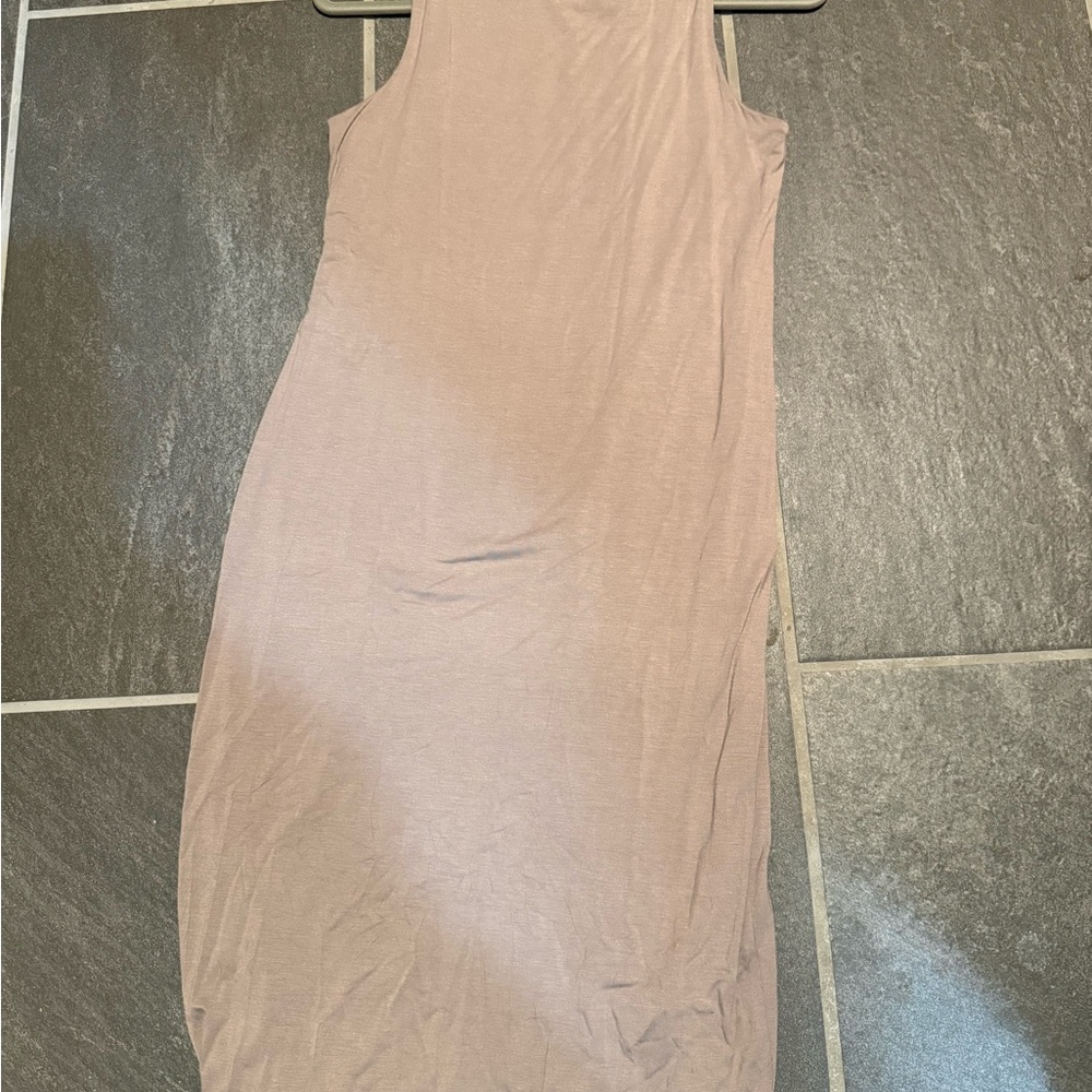 Elegant Sleeveless Dress in Tan